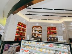 面包甜点陈列柜-布歌东京(合生汇店)