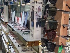 -诺柯视眼镜-蔡司依视路官方工厂店(淞南一店)
