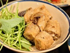 -Cuc Gach Quan Restaurant