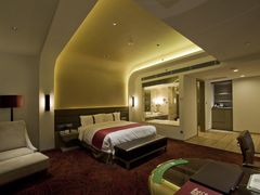 豪华大床房-上海松江假日酒店