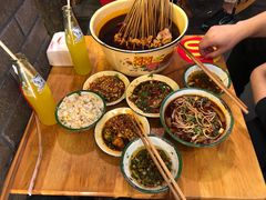 -拈签一笑黄牛肉辣卤串串