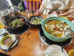 -重庆鸡公煲·青锅花椒鱼(牡丹江路店)