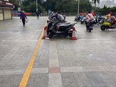 -大润发(国兴店)
