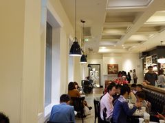 大堂-星巴克臻选(广州沙面店)