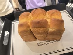 -HOT CRUSH趁热集合·现烤面包(上海环球港店)