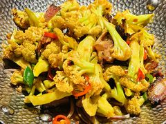 -雀舞云南菜(天津天河城购物中心店)