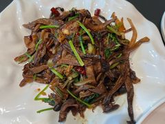 圆葱猪肚鹿茸菌-松涛园朝鲜·海鲜·料理店(鸭绿江断桥店)