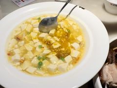 蟹粉豆腐-吴越荣记苏州菜·松鼠桂鱼 100% 活鱼现做(月光码头店)