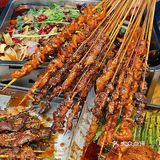 新鲜的黄牛肉和碳烤才是烧烤的爆香灵魂