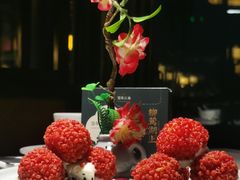 杨梅鳕鱼球-柳莺湖上·湖景餐厅·江南菜(西湖店)