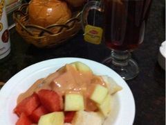 菲力牛排水果沙拉-上島咖啡(安亭店)