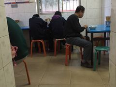 大堂-刘老虎肉丸糊辣汤(总店)