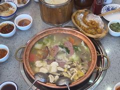 -阿婆情腊排骨火锅(金虹路店)