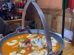 -老滇山寨•云南特色菜•地方菜•民族风情歌舞表演(金碧店)