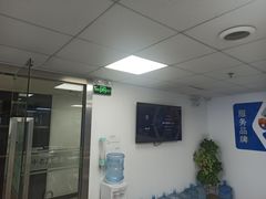 -Apple Store苹果手机电脑售后维修中心(浦东店)