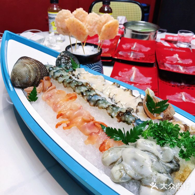 哈尔滨好吃的斑鱼火锅🐟晶莹剔透薄如蝉翼