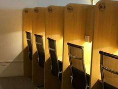 -两知·自习室(三峡广场总店)