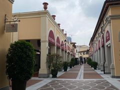 -佛罗伦萨小镇广佛名品奥特莱斯(疏港路店)