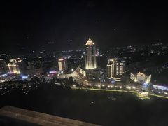 -云顶旋转自助景观餐厅