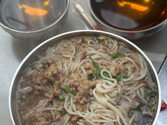 -正宗杨记普洱酸醋米线(总店)