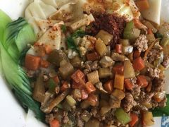 老陕油泼扯面-东关吉祥西安腊汁肉夹馍(健德门店)
