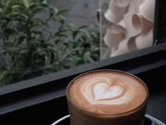 Flat&nbsp;white-black rainbow coffee