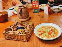 -老滇山寨•云南特色菜•地方菜•民族风情歌舞表演(金碧店)