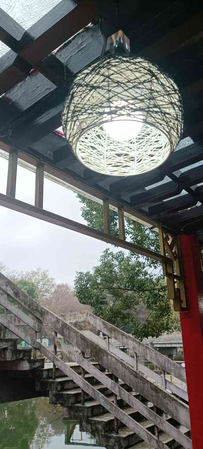 鸿运涵碧楼-"同学乔迁之喜兼生日请客,因这家店下午可以.