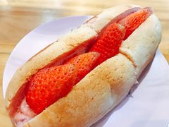 草莓之心-野上麦田(中贸广场店)