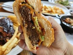 牛肉汉堡-SMOKI & CO(五大道店)