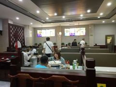 -鲁班小馆(政四街店)