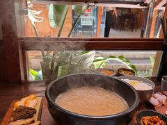 -银米·云南传统过桥米线(双廊黑金冠店)