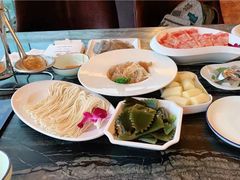 -云中捞高空旋转餐厅(商茂世纪广场店)