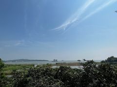 -亮河湾山庄
