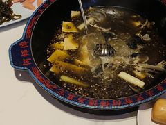 -何师傅美蛙鱼头(汉街店)