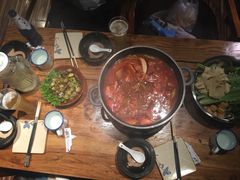 黑胡椒番茄牛腩锅、尖椒皮蛋-有才叔的小馆(招商依云曲江店)