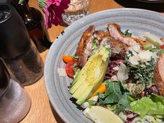 鸡肉牛油果沙拉-The Diner X餐厅(青岛万象城店)