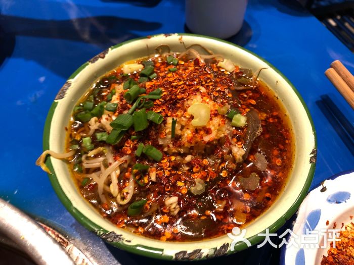 马路边边麻辣烫冒路边嫩牛肉图片 第18张
