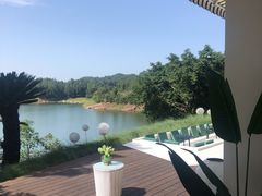 -华凌山庄·隐湖栖