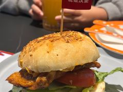 -必胜客(周浦万达店)