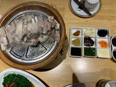 蒙料一八手把肉-蒙料·手把肉(望京店)
