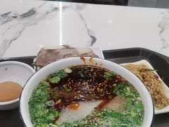 -伊穆祥牛肉面总店·清真