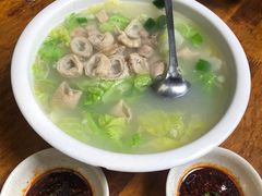 蘸水肥肠-茅屋大酒店