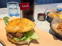 -必胜客(尹山湖歌林公园店)