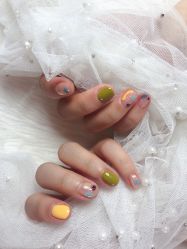 -Pink You美甲洗眉纹绣定制中心