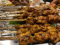 烤羊肉串-清真·东拉黑炭火烤羊腿(世通·国际店)