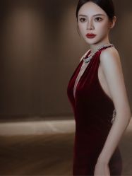 -不晚国际婚纱礼服