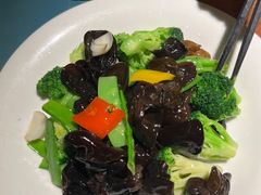 橄榄油炒田园时蔬-大树餐厅(益田假日店)