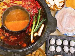 -黄潇洒老火锅(九眼桥宏济巷店)