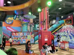 -欧酷世界动力星球(王府井奥莱UP TOWN店)